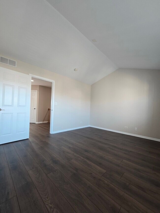 Building Photo - 3401 Kentshire Cir