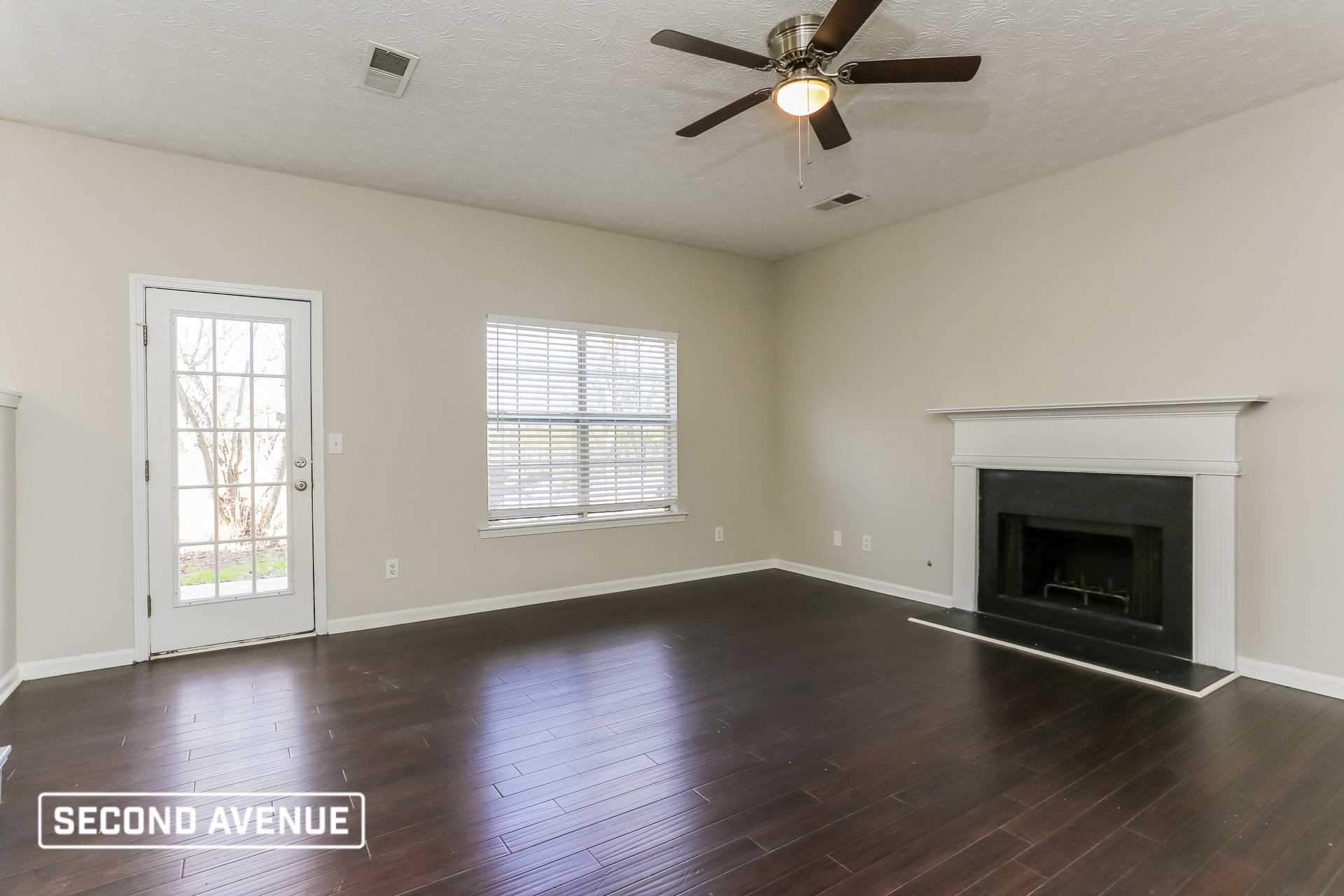 Building Photo - 1600 Beech Grove Dr