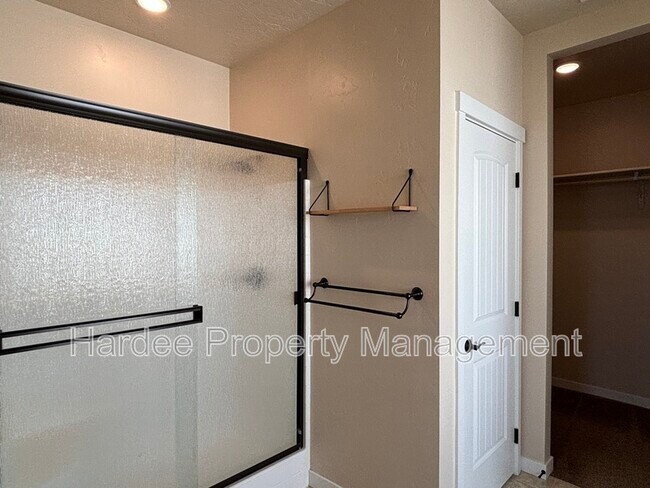 Building Photo - 9070 W Songwood Dr