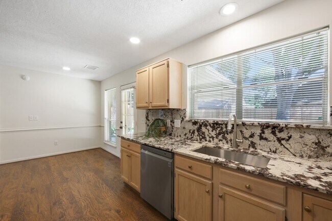 Building Photo - 8910 Driftstone Dr