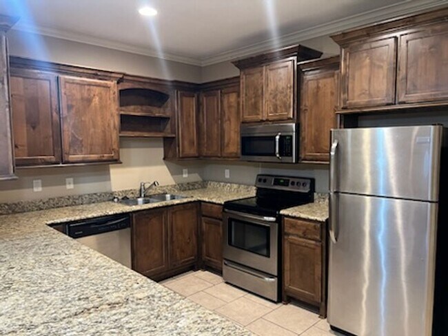 Building Photo - 3923 Mobley Cir