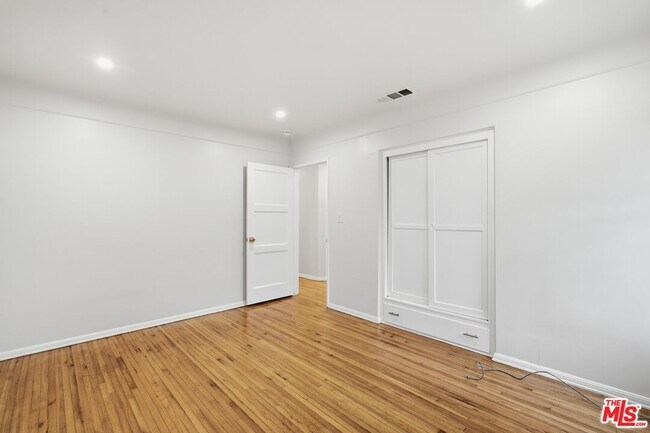 Building Photo - 4236 Elenda St