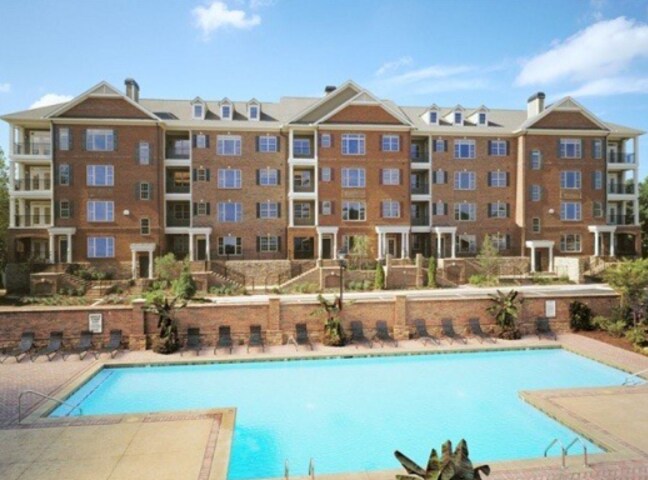 Building Photo - 2300 Peachford Rd