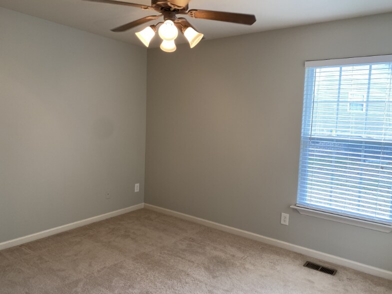 Building Photo - 116 New Haven Ct