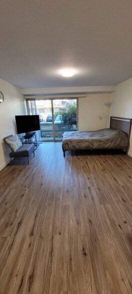 Building Photo - 1400 154th Ave NE