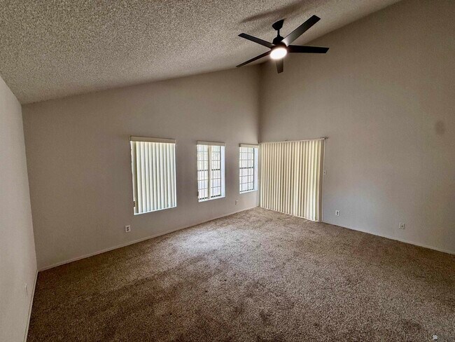 Building Photo - 10236 S Del Rico