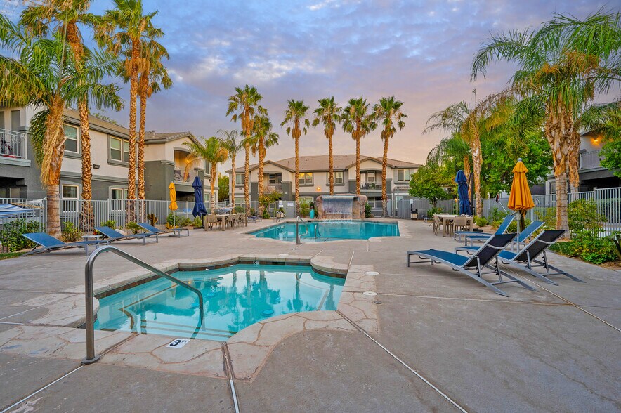 Primary Photo - Fleetwood