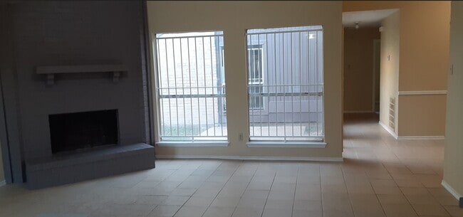 Building Photo - 8223 Furlong Ln