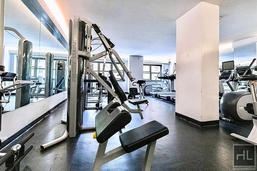 Building Photo - E. 72nd St., Upper East Side, Manhattan | 1 Bed, 1 Bath, Doorman, Gym, Q Train