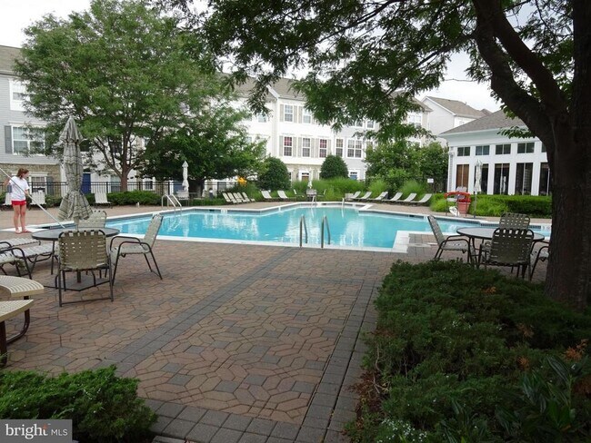 Building Photo - 21836 Jarvis Square