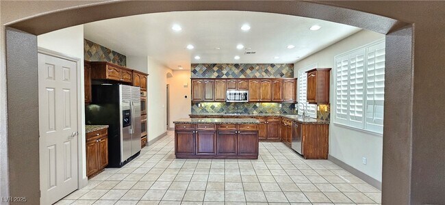 Building Photo - 1605 Ravanusa Dr