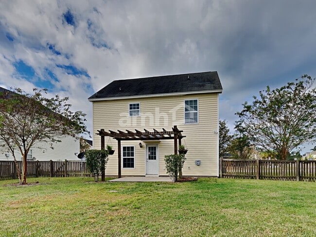 Building Photo - 409 Lakewind Dr