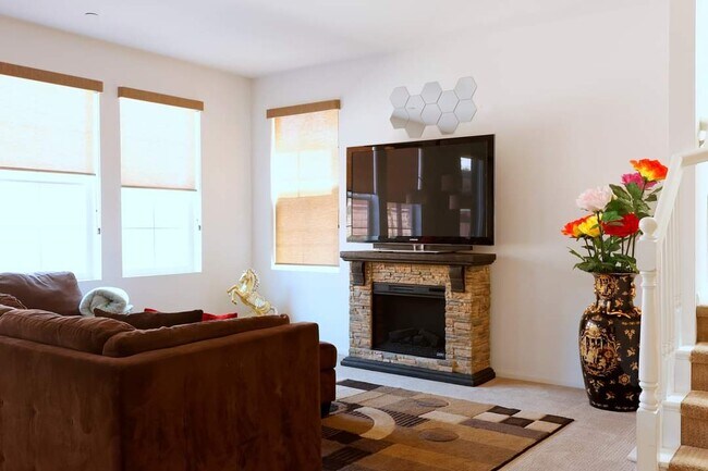 Building Photo - 10959 Lotus Dr