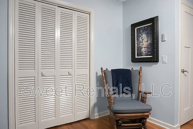 Building Photo - 1831 Jaywood Cir
