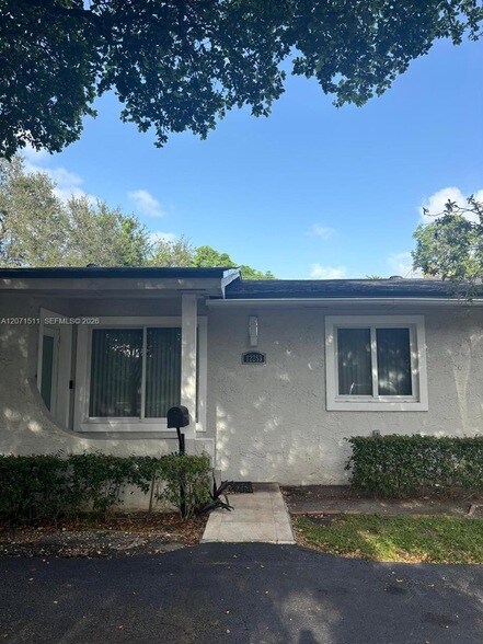 Building Photo - 12253 SW 82nd Ave
