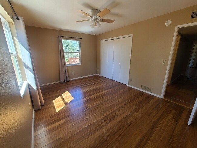 Building Photo - Beautiful 3bedroom 2bathroom