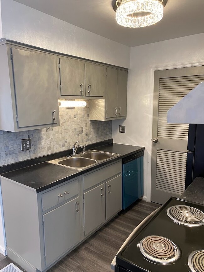 Building Photo - 3006 Benchwood Rd