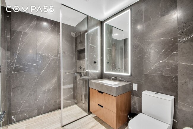 Building Photo - 269 4th Ave