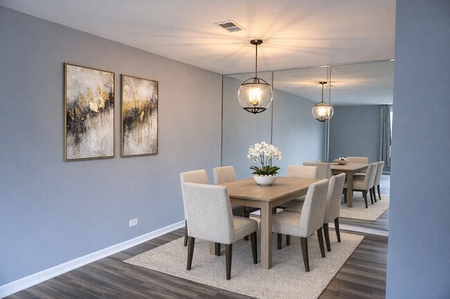 Building Photo - 2650 Brookwood Way Dr