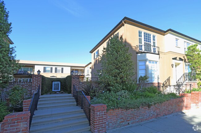 Building Photo - 9709 W Olympic Blvd