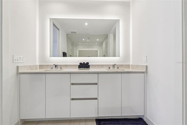 Building Photo - 5120 Marina Wy