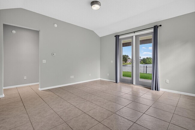 Building Photo - 13685 Goodson Pl