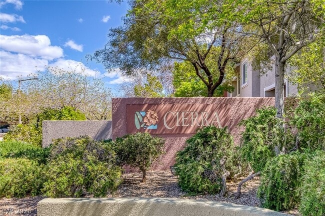 Building Photo - 912 Duckhorn Ct