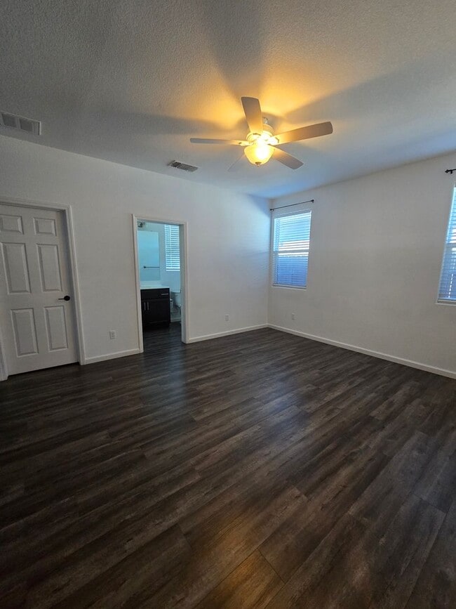 Building Photo - 139 Novella Dr