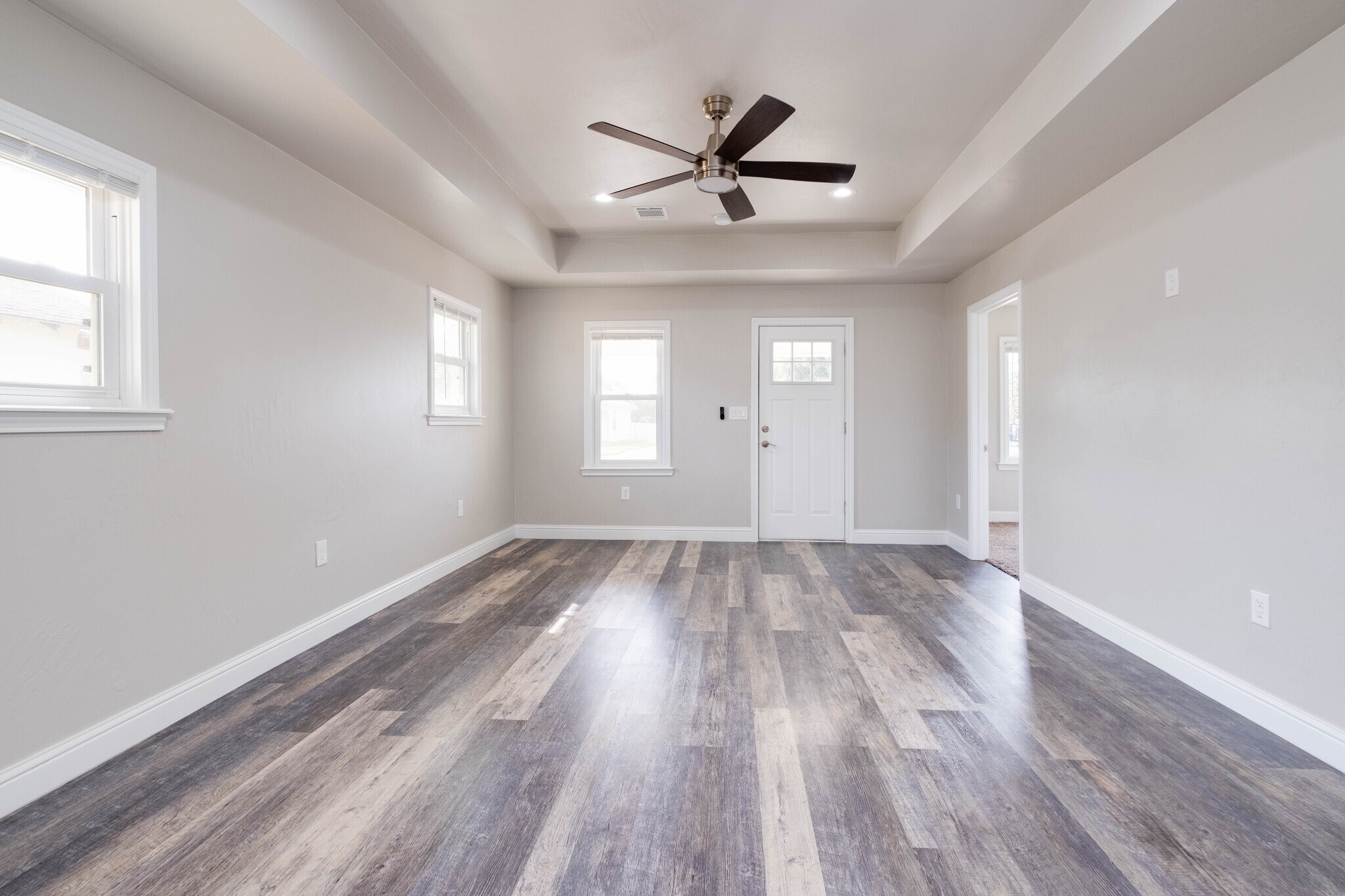 Building Photo - 2007 7th Ave