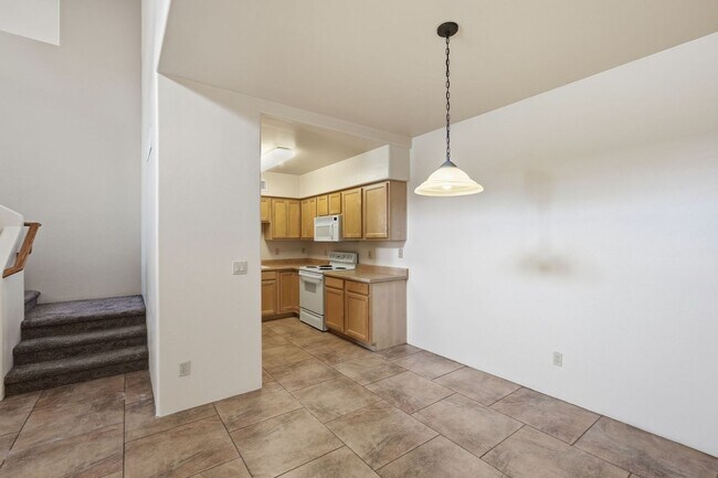 Building Photo - 630 Harvill Dr