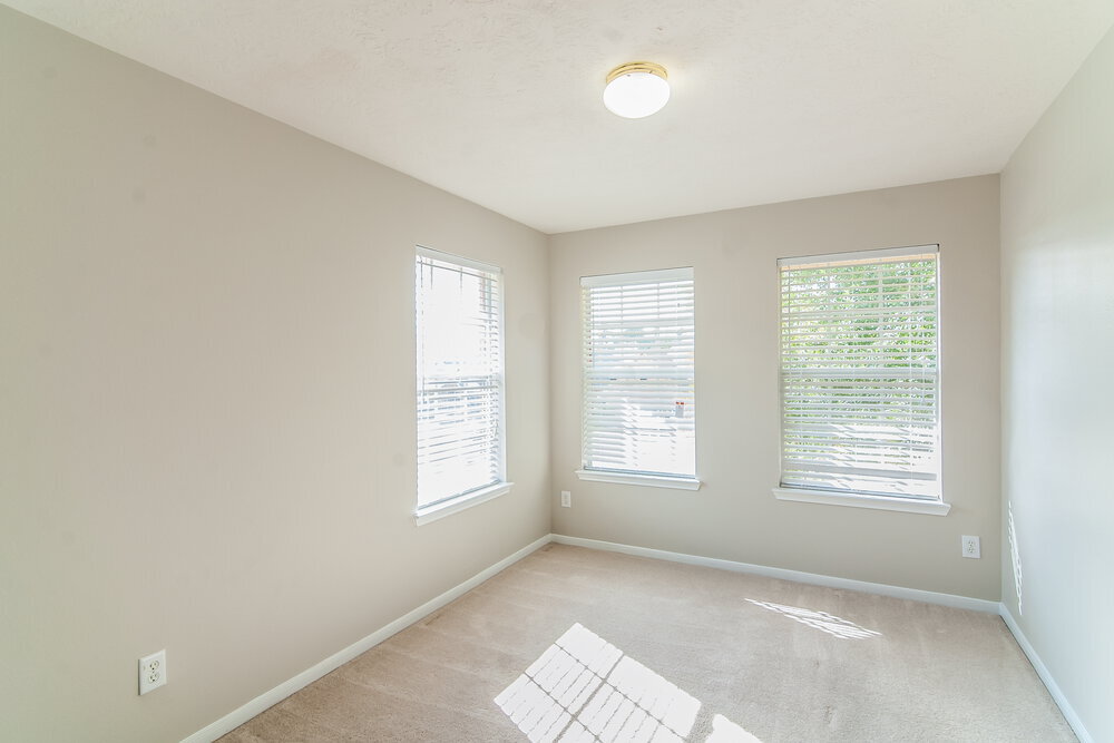 Building Photo - 15526 Oxenford Dr