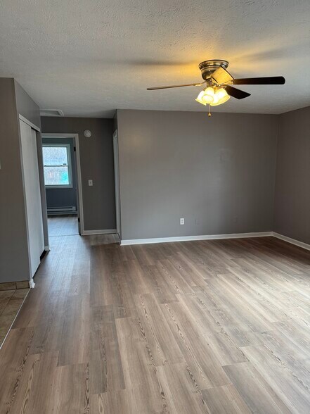 Primary Photo - 5084 North Rd