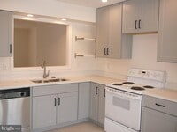 Building Photo - 8607 Dellway Ln
