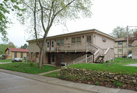 Building Photo - Willow Wood Apartments