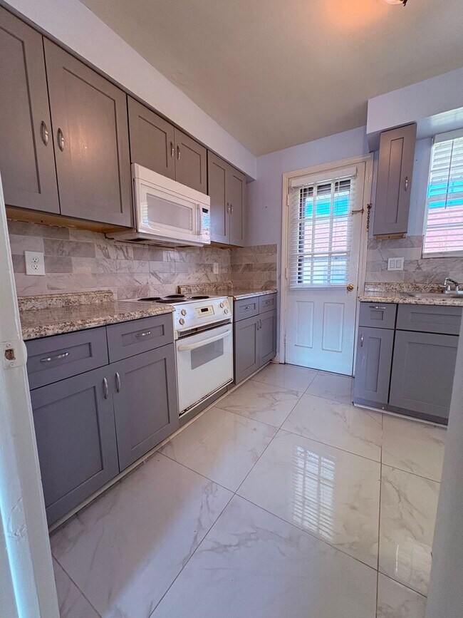 Building Photo - Location, Location, Location!