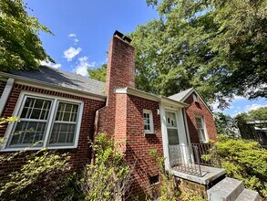 Building Photo - 47 Brentwood Dr