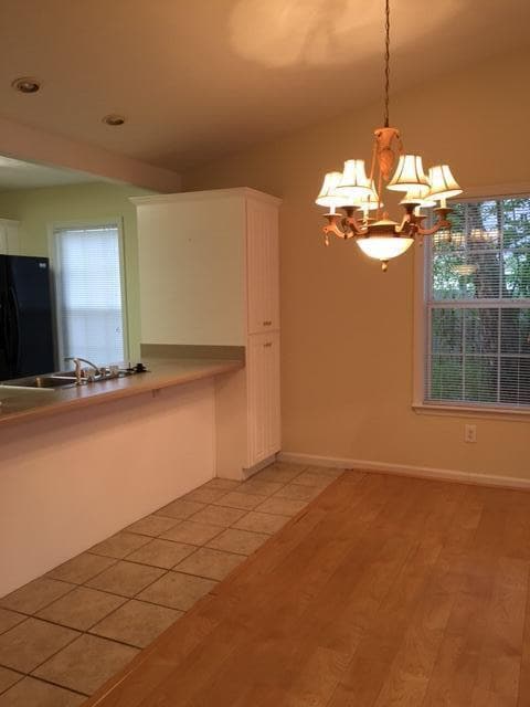 Building Photo - 3111 Lucas Ln SW
