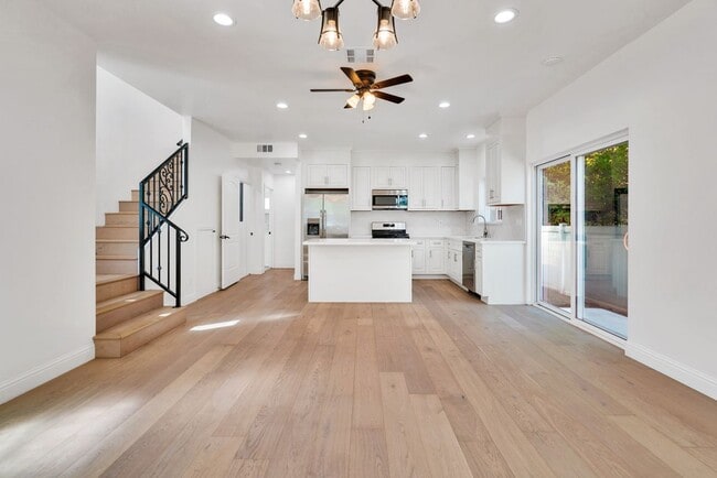 Building Photo - 11338 Barman Ave