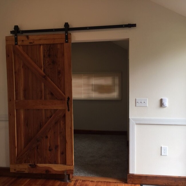 Building Photo - STATUS: PENDING APPLICATION-| R118H |