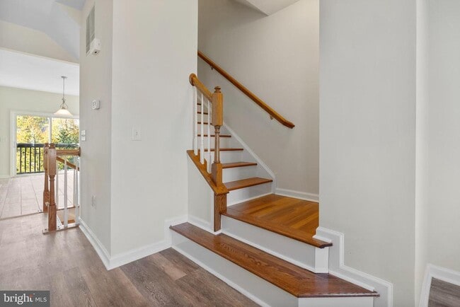 Building Photo - 407 Susan Cir