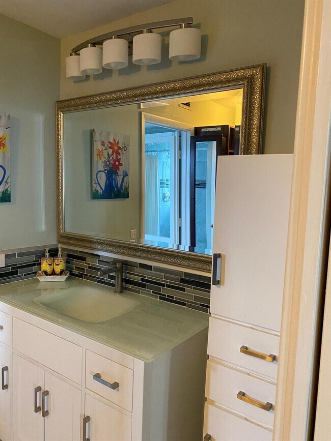 Building Photo - 2217 Cypress Island Dr