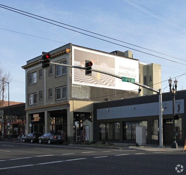 Building Photo - Mattsonian Apartments!