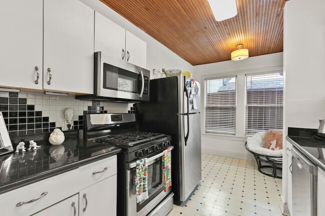 Building Photo - 5807 Vickery Blvd