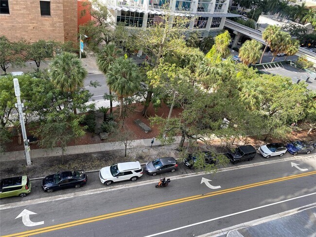 Building Photo - 1080 Brickell Ave