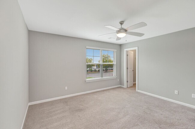 Building Photo - Welcome to Filbin Creek — North Charleston...
