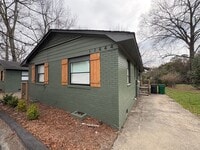 Building Photo - Cozy 2 Bedroom Duplex In NoDa Area