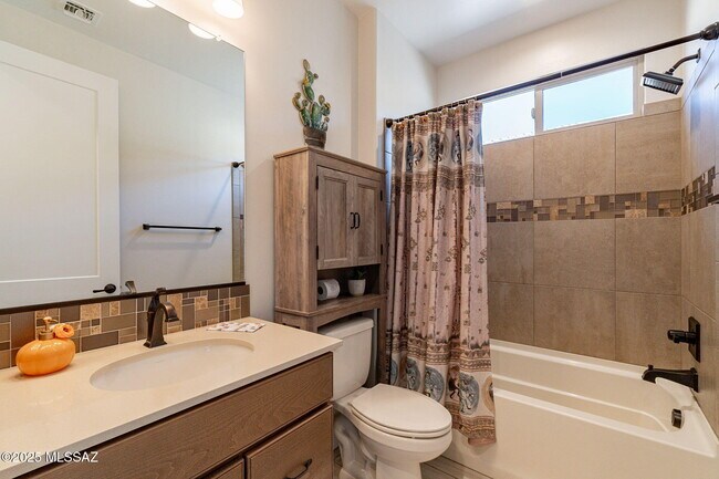 Building Photo - 39548 S Summerwood Dr