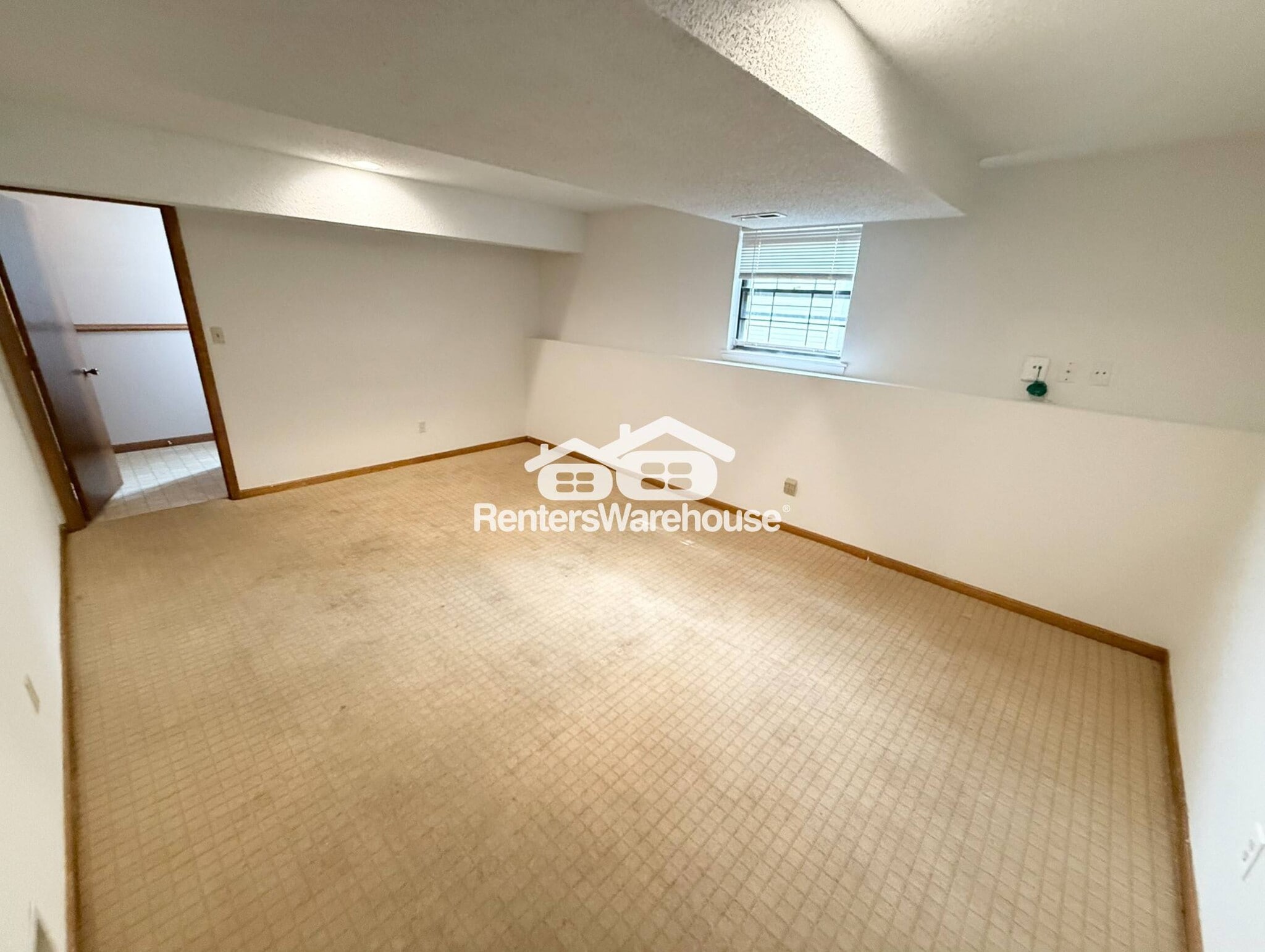 Building Photo - 612 SE Kristi Ln
