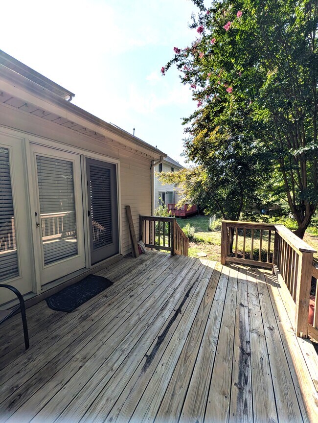 Building Photo - 113 Callahan Dr