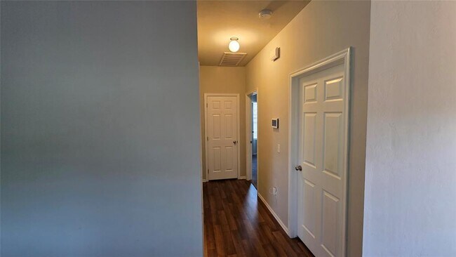 Building Photo - 10012 Wimbledon Ct